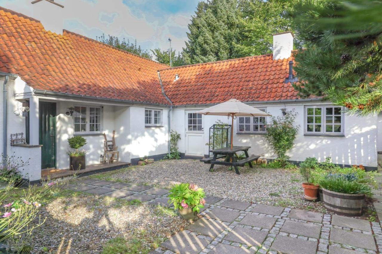 The Guest House Snekkersten Exterior photo